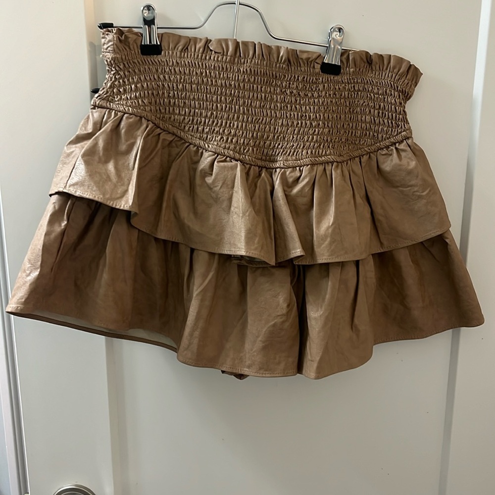 NWT uniquities Brown small skirt